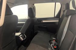 2020 Toyota Hilux SR5