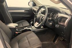 2020 Toyota Hilux SR5