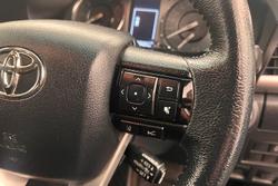 2020 Toyota Hilux SR5