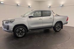 2020 Toyota Hilux SR5