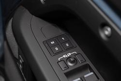 2026 Land Rover Defender 110 D350 X-Dynamic HSE