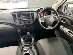 2015 Mitsubishi Triton GLX