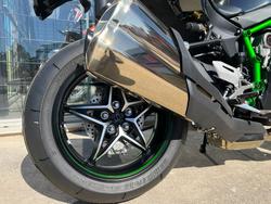 2025 Kawasaki NINJA H2 GREEN