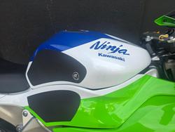 2024 Kawasaki NINJA ZX-6R 40TH ANNIVERSARY GREEN