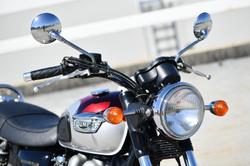 2001 Triumph Bonneville 790