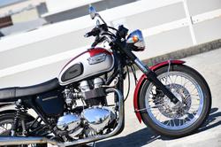 2001 Triumph Bonneville 790