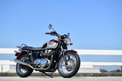 2001 Triumph Bonneville 790