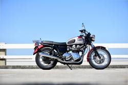 2001 Triumph Bonneville 790