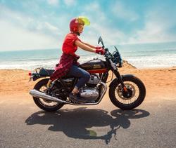 2025 Royal Enfield Interceptor 650 Classic