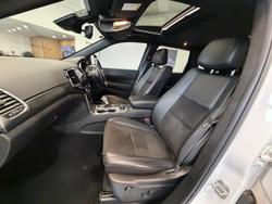 2020 Jeep Grand Cherokee Night Eagle