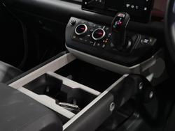 2025 Land Rover Defender 110 D350 X-Dynamic SE