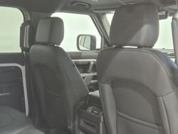 2025 Land Rover Defender 110 D350 X-Dynamic SE