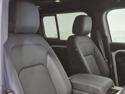 2025 Land Rover Defender 110 D350 X-Dynamic SE