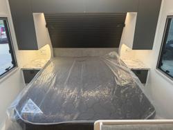 2026 New Age Caravans Manta Ray Mr20er Expedition My26