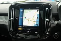 2022 Volvo XC40 T5 R-Design