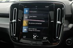 2022 Volvo XC40 T5 R-Design