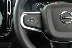 2022 Volvo XC40 T5 R-Design