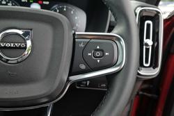 2022 Volvo XC40 T5 R-Design