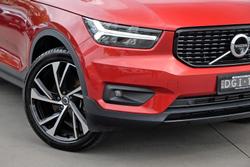 2022 Volvo XC40 T5 R-Design