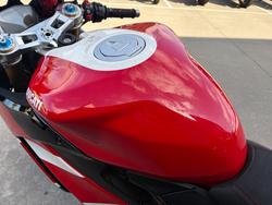 2022 DUCATI PANIGALE V2 BAYLISS 20TH ANNIV Red
