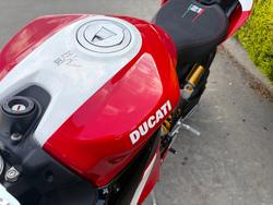 2022 DUCATI PANIGALE V2 BAYLISS 20TH ANNIV Red