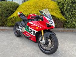 2022 DUCATI PANIGALE V2 BAYLISS 20TH ANNIV Red