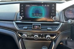 2019 Honda Accord VTi-LX 10th Gen MY19 White