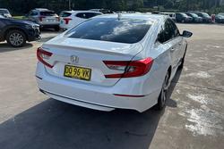 2019 Honda Accord VTi-LX 10th Gen MY19 White