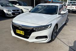 2019 Honda Accord VTi-LX 10th Gen MY19 White