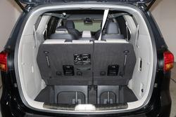 2017 Kia Carnival Platinum