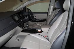 2017 Kia Carnival Platinum