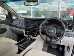 2018 Kia Carnival S