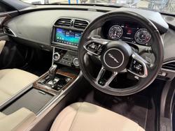 2020 Jaguar XE P300 R-Dynamic SE X760 MY20 Portofino Blue