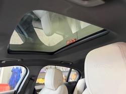 2020 Jaguar XE P300 R-Dynamic SE X760 MY20 Portofino Blue