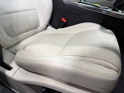 2020 Jaguar XE P300 R-Dynamic SE X760 MY20 Portofino Blue