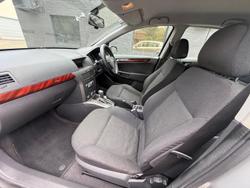 2005 Holden Astra CDX AH MY05 Silver