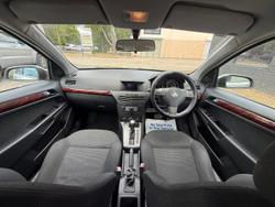 2005 Holden Astra CDX AH MY05 Silver
