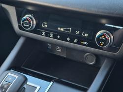 2024 Mitsubishi Outlander ES