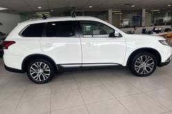 2016 Mitsubishi Outlander LS