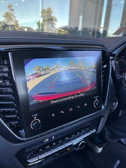 2024 Isuzu D-MAX BLADE