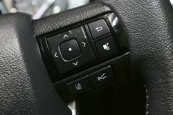 2023 Toyota Hilux SR5