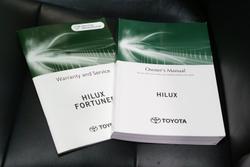 2023 Toyota Hilux SR5