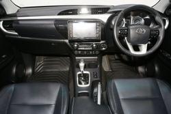 2023 Toyota Hilux SR5