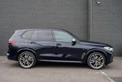 2021 BMW X5 M50i