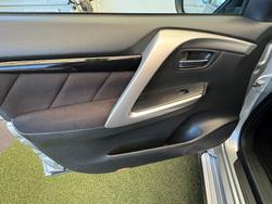 2017 Mitsubishi Pajero Sport GLX