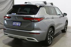 2022 Mitsubishi Outlander Exceed