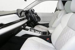 2022 Mitsubishi Outlander Exceed