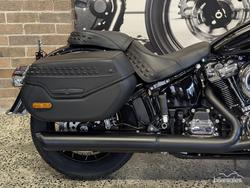 2025 Harley-Davidson Heritage Classic 117 (FLHC) Softail Black