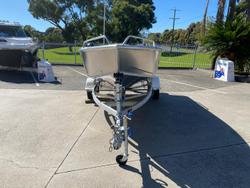 2026 QUINTREX 420 Busta