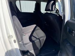 2023 Toyota Hilux SR